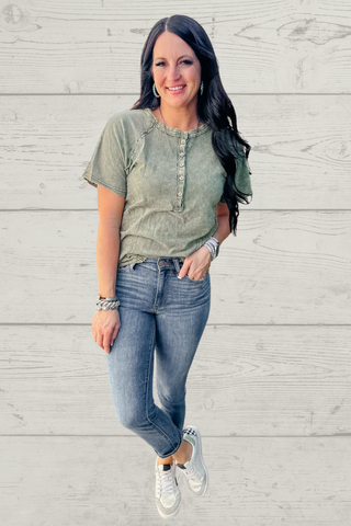 Ashton Cuffed Skinny Capri-Jeans-Judy Blue-Motis & Co Boutique, Women's Fashion Boutique in Carthage, Missouri