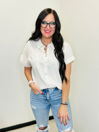 Sydney Short Sleeve Blouse Oatmeal-Short Sleeves-Very J-Motis & Co Boutique, Women's Fashion Boutique in Carthage, Missouri