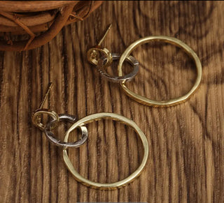 Mixed Metal Circle Dangle Earrings-Earrings-Motis & CO-Motis & Co Boutique, Women's Fashion Boutique in Carthage, Missouri