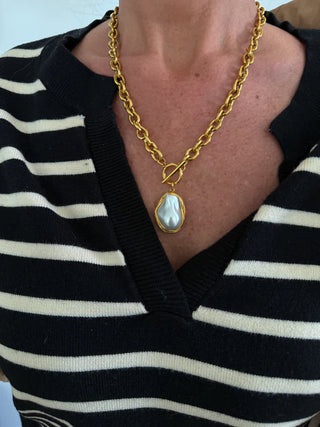 Pearl Drop Gold Plated Chunky Necklace | The Pearl-Necklaces-ChanSutt-Motis & Co Boutique, Women's Fashion Boutique in Carthage, Missouri