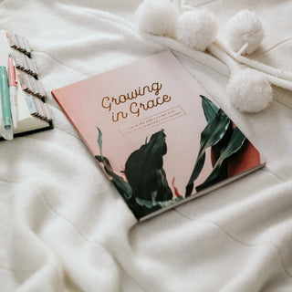 Growing in Grace Spiritual Study-Devotionals-The Daily Grace Co-Motis & Co Boutique, Women's Fashion Boutique in Carthage, Missouri